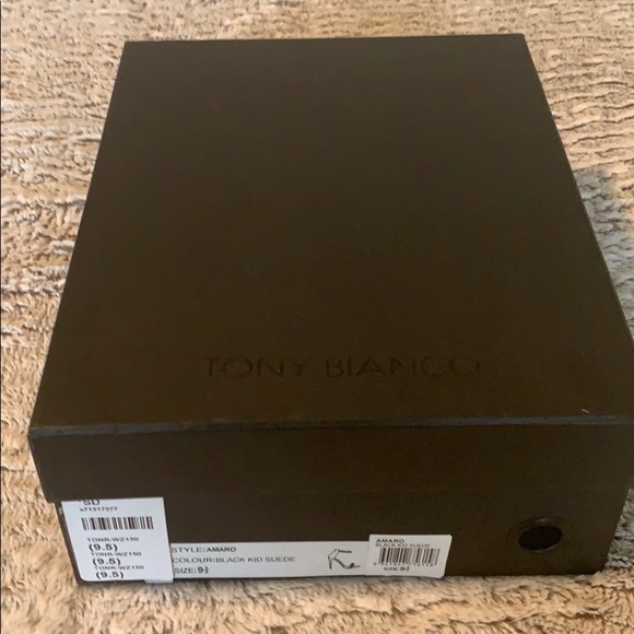 Tony Bianco - Picture 6 of 7